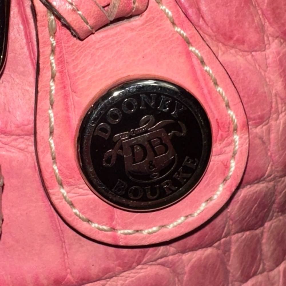 Dooney & Bourke Pink Crocodile-Embossed Shoulder Bag Y2K - Picture 2 of 12
